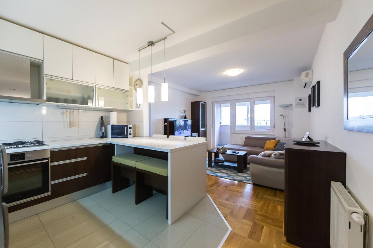 Oscar Apartamento Osijek Exterior foto