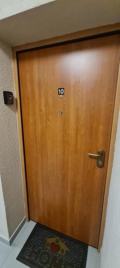 Oscar Apartamento Osijek Exterior foto